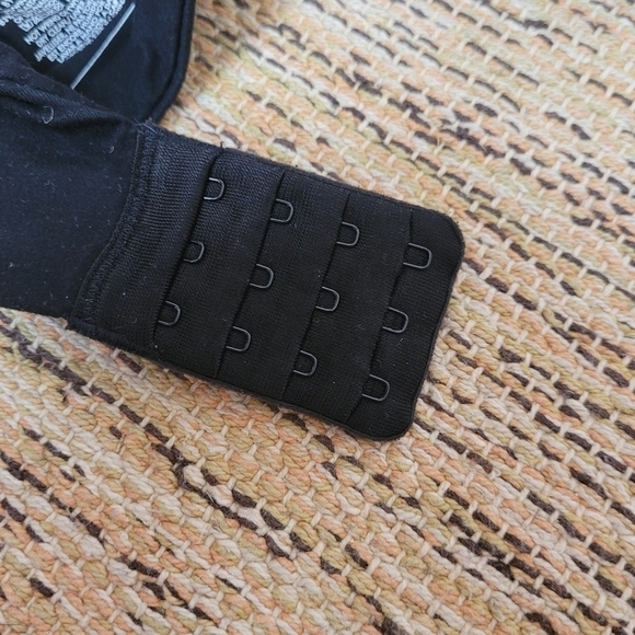 Victoria's Secret Body By Victoria Perfect Shape Bra - Picture 3 of 11